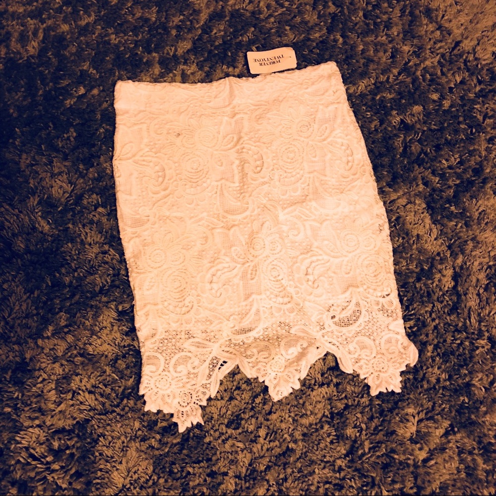 lace white midi skirt